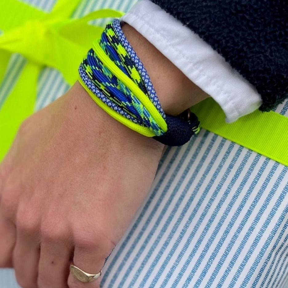 easkey right burgee bracelet with neon yellow and blues